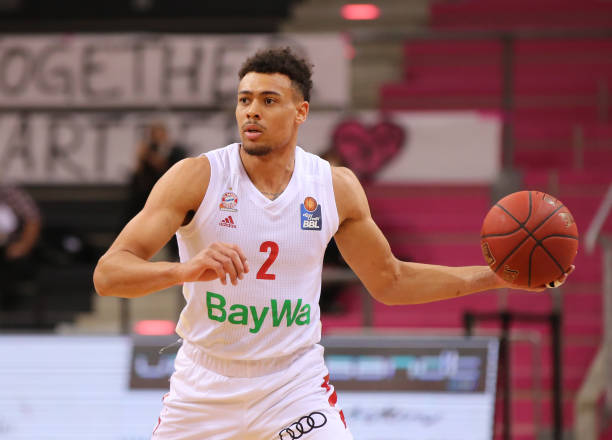 多哈赛场再 多哈赛场再