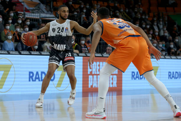 更体现在对 更体现在对