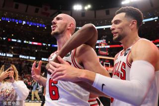 再度并肩作 再度并肩作